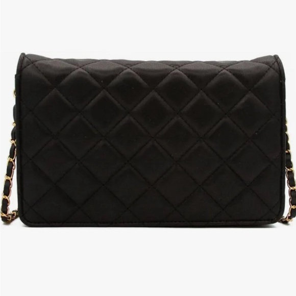 Badgley Mischka Collection Diamond Quilt
Crossbody Bag NWT - Picture 2 of 7